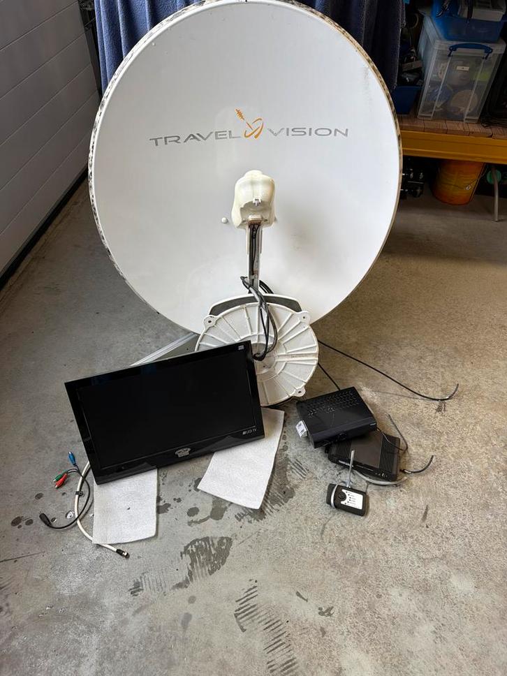 Travel Vision Schotelantenne + TV, Audio, Tv en Foto, Schotelantennes, Gebruikt, (Schotel)antenne, Overige merken, Ophalen