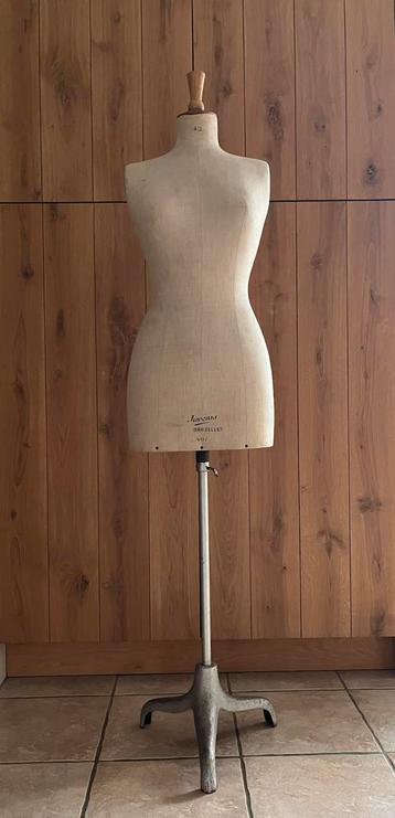 Brocante Prachtige oude paspop Juvenia industriële voet beschikbaar voor biedingen