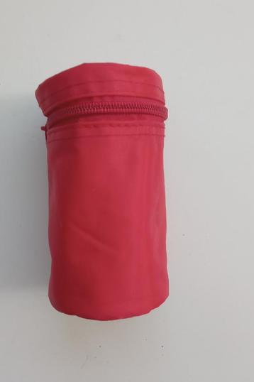 Rond, rood tasje met rits, nieuw beschikbaar voor biedingen