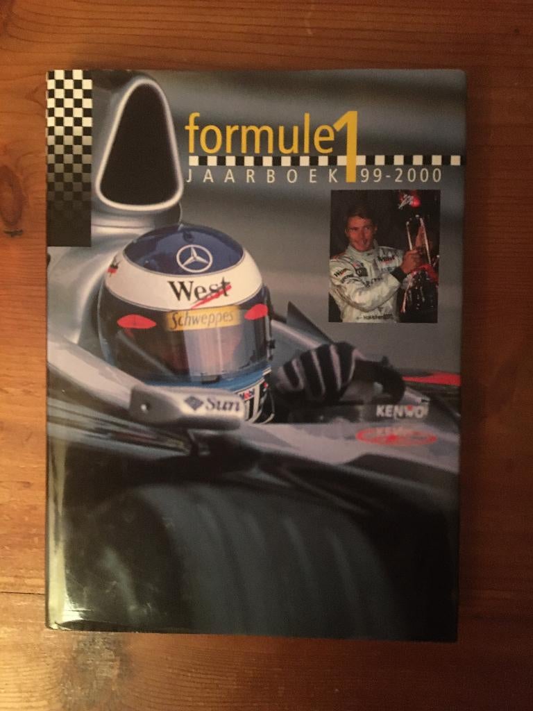 sportboek Formule 1 jaarboek 1999-2000, Ophalen of Verzenden, Zo goed als nieuw, Behendigheidssport