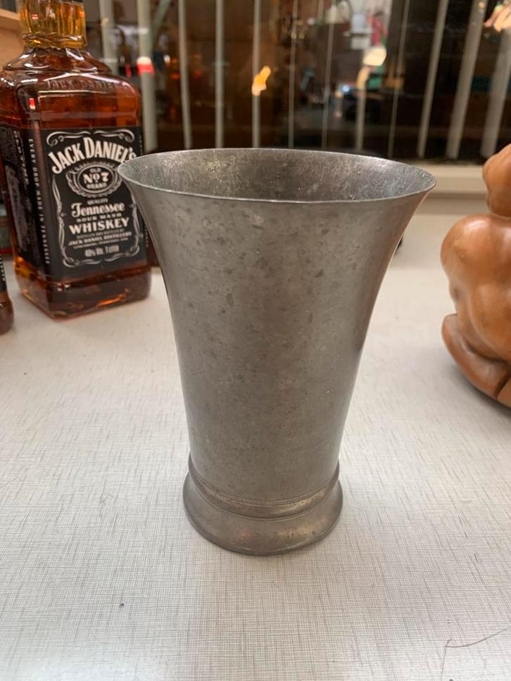 Beker tin of zilver Chris van der Hoef goede staat., Antiek en Kunst, Antiek | Tin, Ophalen of Verzenden