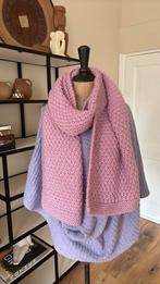 Twinset gebreide sjaal lula tint met gouddraadje, Ophalen of Verzenden, Zo goed als nieuw, Sjaal