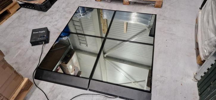 Dansvloer met licht 100x100 bestaande uit 4 tegels, Muziek en Instrumenten, Licht en Laser, Licht, Ophalen
