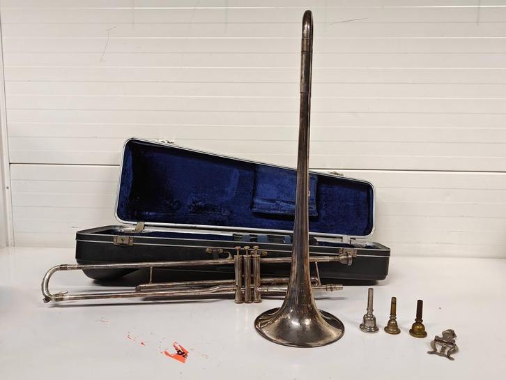 Antieke Verzilverde Trombone - York U.S.A., Muziek en Instrumenten, Blaasinstrumenten | Trombones, Gebruikt, Tenor, Met koffer