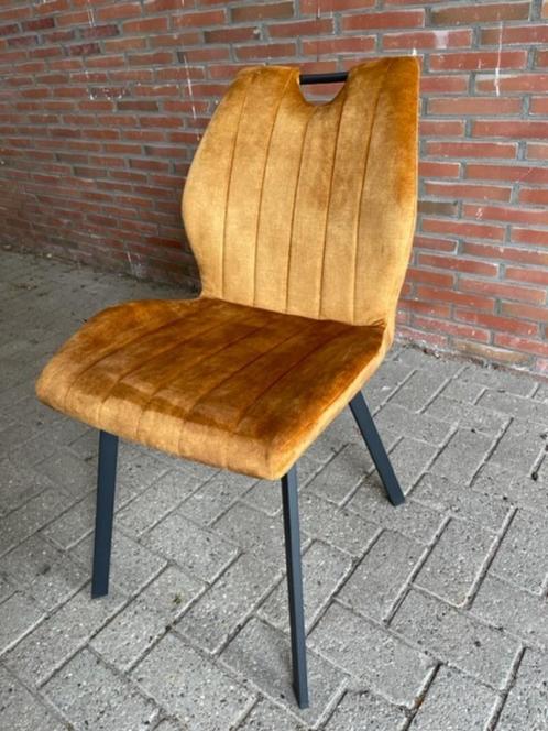 Eetkamerstoel industriële cognac tijdelijk €.75,= voorraad, Huis en Inrichting, Stoelen, Nieuw, Vijf, Zes of meer stoelen, Metaal