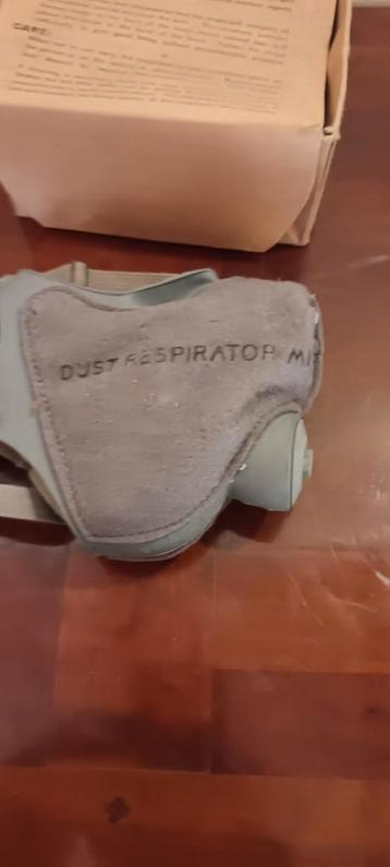 US ww2 dust respiratior in originele doos beschikbaar voor biedingen