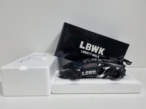 SALE! Autoart
Lamborghini Aventador Liberty Walk
1:18 Nieuw, Hobby en Vrije tijd, Modelauto's | 1:18, Nieuw, Auto, Autoart, Ophalen of Verzenden