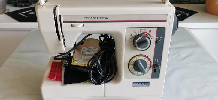 Naaimachine TOYOTA EX490 werkt goed, Hobby en Vrije tijd, Naaimachines en Toebehoren, Zo goed als nieuw, Naaimachine, Overige merken