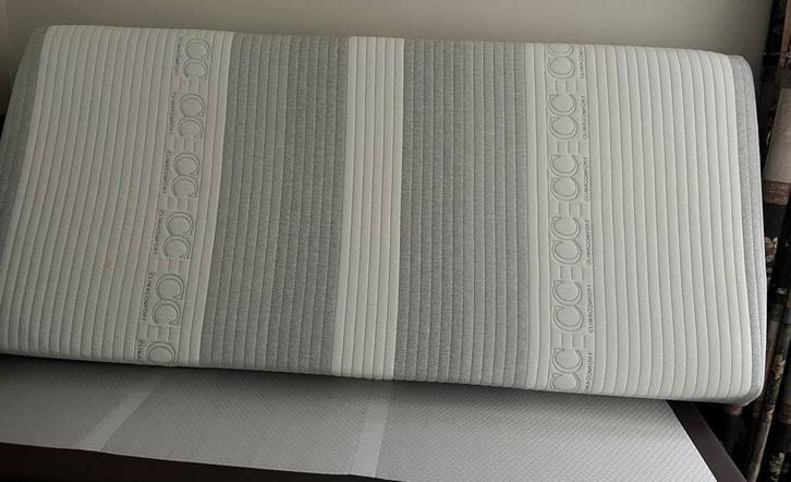 2 matr. 90x200 in goede staat €100 p/st en samen € 150, Doe-het-zelf en Verbouw, Verwarming en Radiatoren, Zo goed als nieuw, Radiator