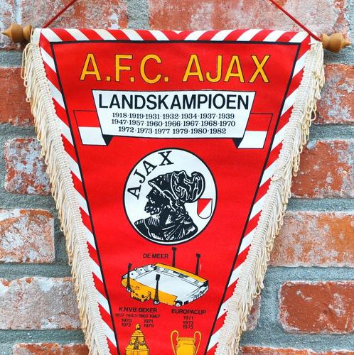 Ajax Amsterdam afc 1982 prachtige vintage vaan vaantje, Verzamelen, Sportartikelen en Voetbal, Zo goed als nieuw, Vaantje of Sjaal