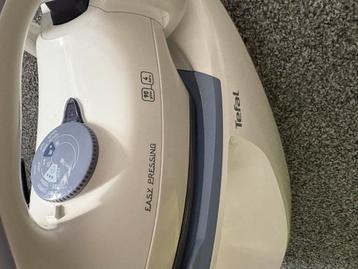 Strijkijzer met stoomgenerator - Tefal beschikbaar voor biedingen