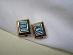 Oorbellen goudkleurig met Swarovski blauw  rijnstenen, Verzenden, Zo goed als nieuw, Sieraad of Horloge
