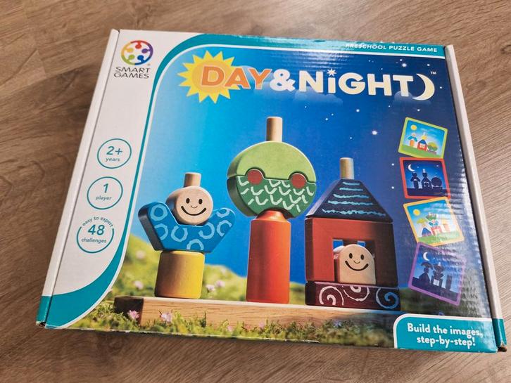 SmartGames Day & Night - Puzzel 2+ jaar, Kinderen en Baby's, Speelgoed | Educatief en Creatief, Zo goed als nieuw, Bouwen, Puzzelen