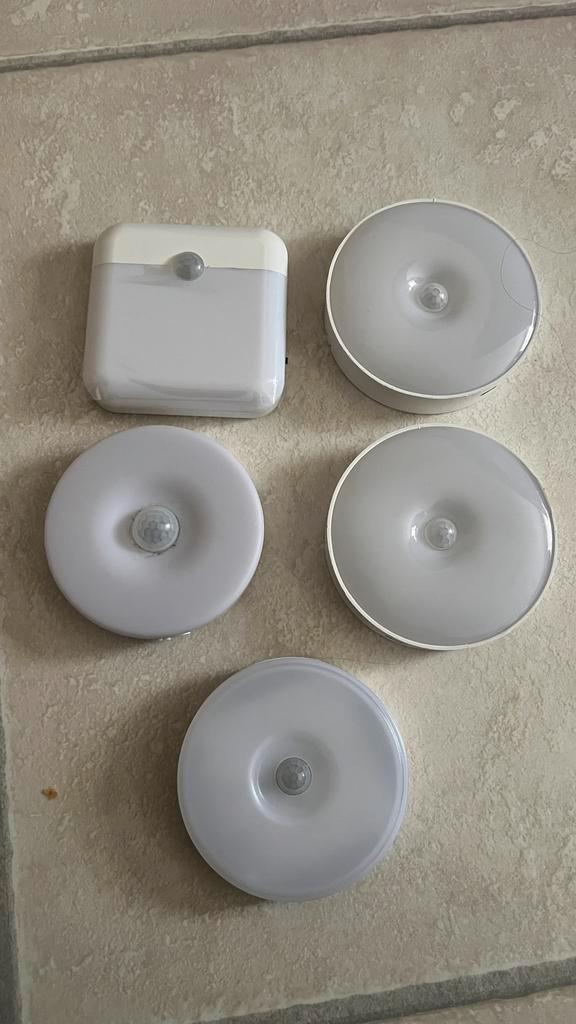 5x LED Lampen met bewegingssensor, Huis en Inrichting, Lampen | Wandlampen, Zo goed als nieuw, Kunststof, Ophalen of Verzenden