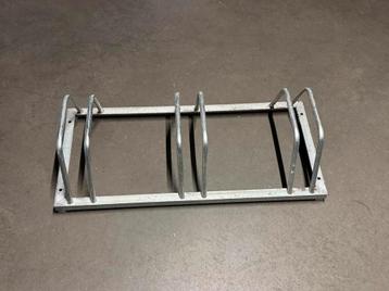 Fietsenrek voor 3 fietsen beschikbaar voor biedingen