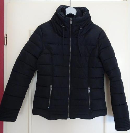 Zwarte gewatteerde jas * M * ZGAN, Kleding | Dames, Jassen | Winter, Zo goed als nieuw, Maat 38/40 (M), Zwart, Ophalen