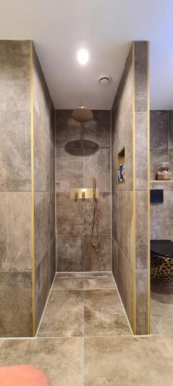 RESTPARTIJ! Vloertegels Alaplana Moss 60x60cm – €39,95m² beschikbaar voor biedingen