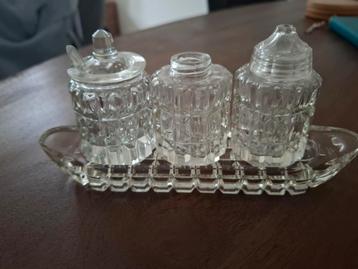 Vintage glazen setje mosterd peper en zout. beschikbaar voor biedingen