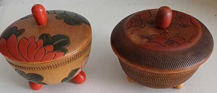 2 Amsterdamse school hout nijverheid dekseldoosjes, Antiek en Kunst, Antiek | Woonaccessoires, Ophalen of Verzenden