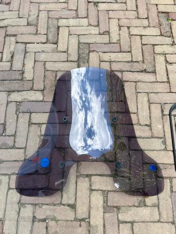 Vespa sprint gesmoked windscherm beschikbaar voor biedingen