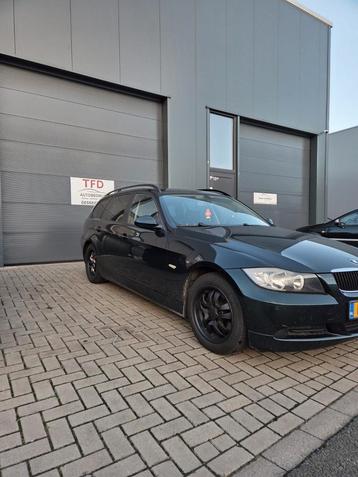 BMW 3-Serie 2.0 I 320 Touring 2005 Groen beschikbaar voor biedingen