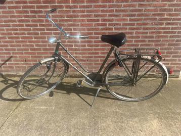Omafiets damesfiets beschikbaar voor biedingen