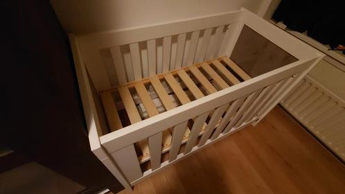 Commode en ledikant van TWF, Kinderen en Baby's, Kinderkamer | Complete kinderkamers, Gebruikt, Jongetje of Meisje, Ophalen