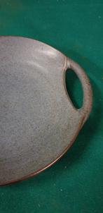 schaal met handvat aardewerk grijs, Huis en Inrichting, Woonaccessoires | Schalen en Manden, Ophalen of Verzenden, 'T Olde Gre-j