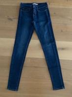 Spijkerbroek Levis maat 25 slimming skinny, Levi's, Blauw, Ophalen of Verzenden, W27 (confectie 34) of kleiner