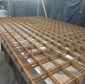 Betonstaalnetten, bouwstaal, bewapening, betonijzer P 335 A beschikbaar voor biedingen