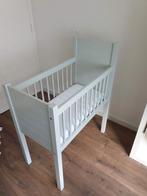 Babybedje met matras - Zo goed als nieuw!, Kinderen en Baby's, Ophalen, Zo goed als nieuw, Ledikant
