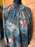 Groene blouse met tropische print - Maat S/M, Ophalen of Verzenden, Zo goed als nieuw, Maat 38/40 (M), Groen