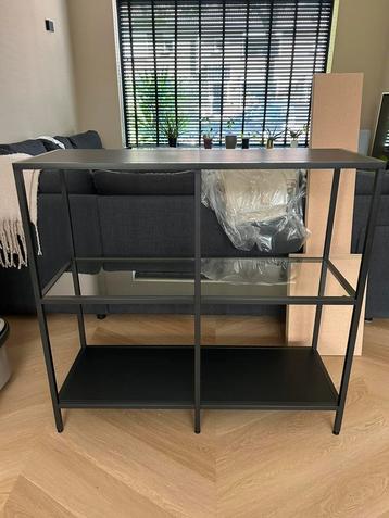 Sidetabel / dressoir metaal (ikea VITTSJÖ) beschikbaar voor biedingen