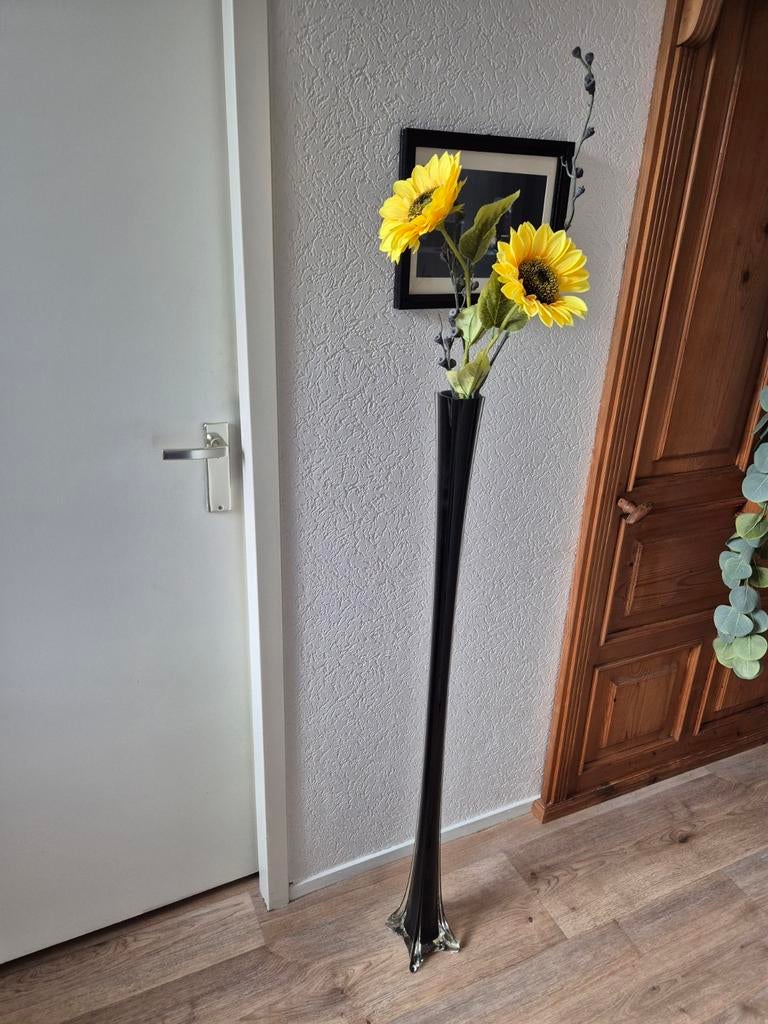 Hoge zwarte glazen vaas, Huis en Inrichting, Woonaccessoires | Vazen, Ophalen, Zwart, 75 cm of meer, Glas