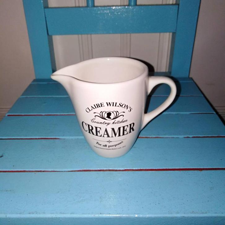 Claire Wilsons creamer kannetje, Huis en Inrichting, Keuken | Servies, Gebruikt, Overige typen, Overige stijlen, Aardewerk, Ophalen
