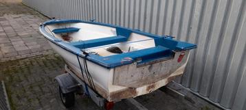 Placom vis/toerboot 3.40m incl een prima trailer KOOPJE beschikbaar voor biedingen