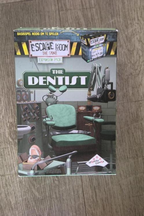 escape room the game - the dentist, Hobby en Vrije tijd, Gezelschapsspellen | Bordspellen, Zo goed als nieuw, Een of twee spelers