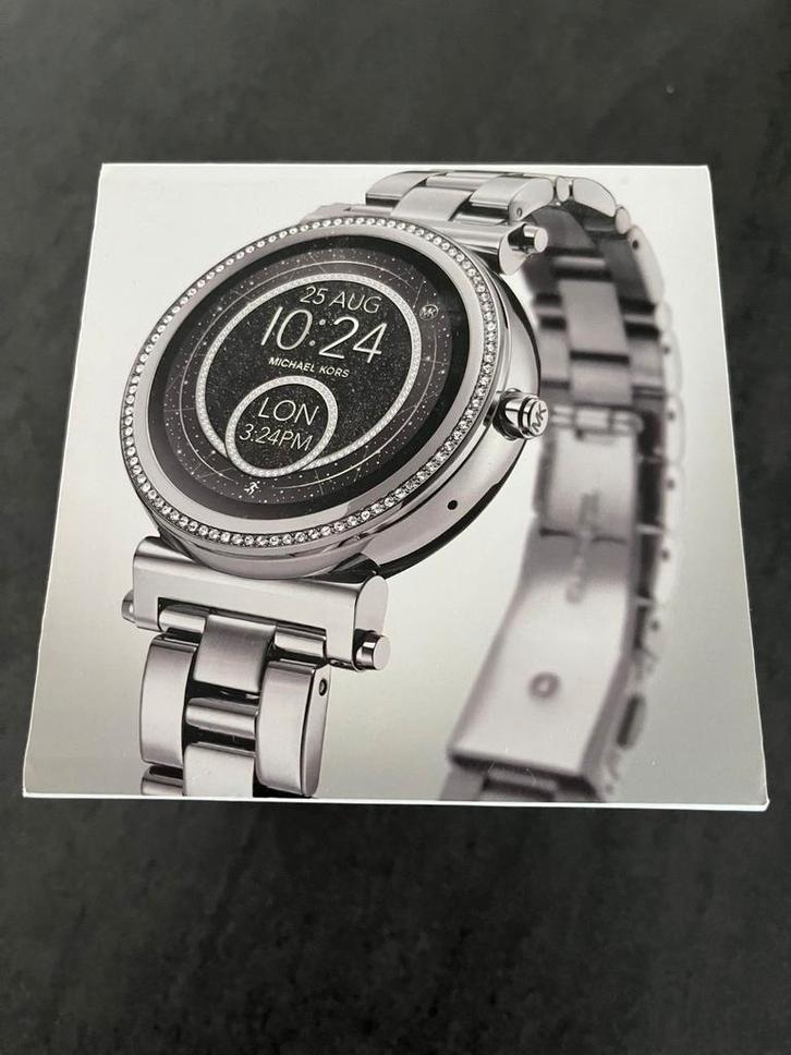 Michael Kors Access Zilver Smartwatch, Sieraden, Tassen en Uiterlijk, Smartwatches, Zo goed als nieuw, Zilver, Calorieverbanding