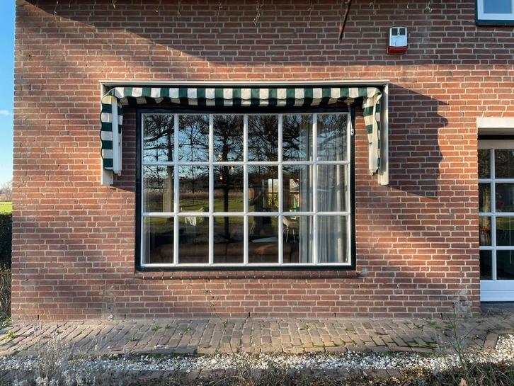 2 Markiezen - 1 in goede staat, 1 met klein defect, Tuin en Terras, Zonneschermen, Gebruikt, Markies, Ophalen