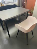Bureau/tafel en leuke stoel gratis!!!, Gebruikt, Ophalen, Bureau