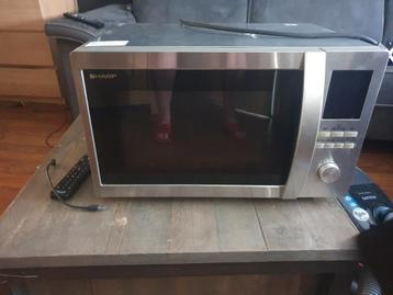 Sharp Combimagnetron - Perfect voor de keuken! beschikbaar voor biedingen