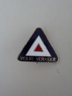 oud emaille speldje broche - VEILIG VERKEER NEDERLAND, Verzamelen, Speldjes, Pins en Buttons, Ophalen of Verzenden, Gebruikt, Overige onderwerpen