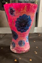 Decoupage vaas roze met blauwe bloemen, Huis en Inrichting, Overige kleuren, Nieuw, Ophalen of Verzenden, Glas