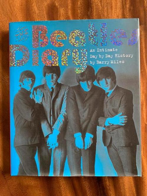 Boek koffietafelboek The Beatles Diary Barry Miles, Boeken, Muziek, Zo goed als nieuw, Artiest, Ophalen of Verzenden