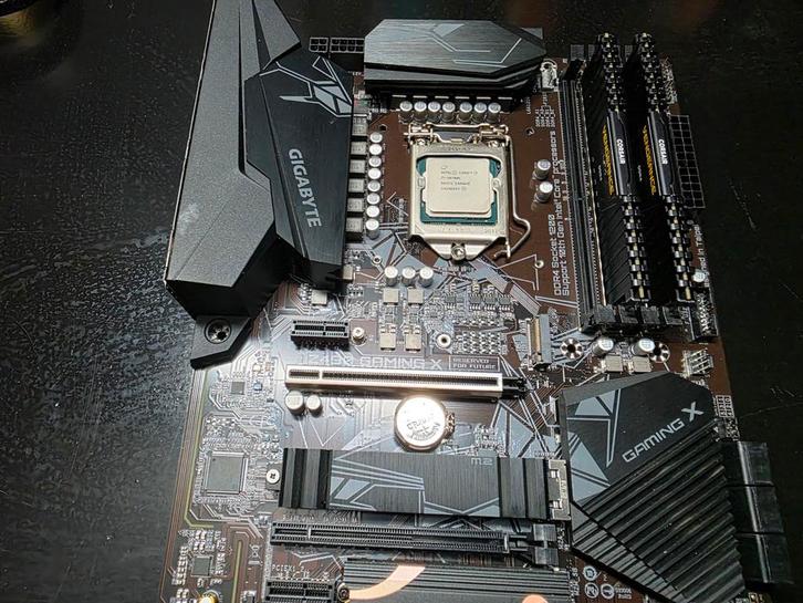 Gigabyte Z490 Gaming X Moederbord, Computers en Software, Moederborden, Zo goed als nieuw, Intel, DDR4, Ophalen