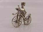 Zilveren miniatuur Man met fiets                        Z459, Ophalen of Verzenden, Zilver