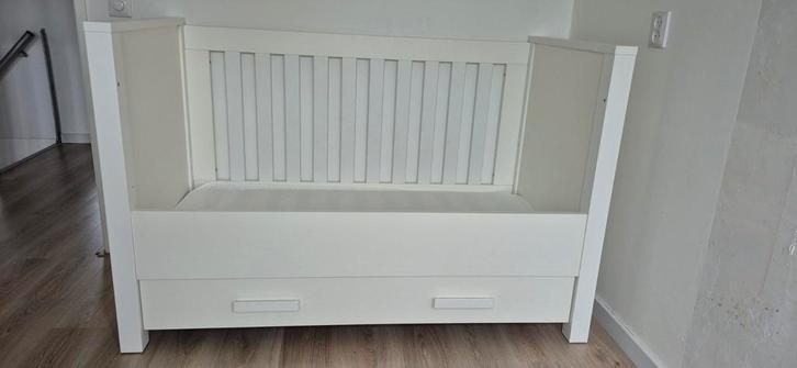 Europe Baby Juno, Wit, 70x140 cm, Kinderen en Baby's, Kinderkamer | Bedden, Zo goed als nieuw, 180 cm of meer, 70 tot 85 cm, Lattenbodem