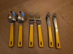 Rosti Mepal besteksets geel, Huis en Inrichting, Keuken | Bestek, Gebruikt, Ophalen of Verzenden, Rvs of Chroom, Vaatwasserbestendig