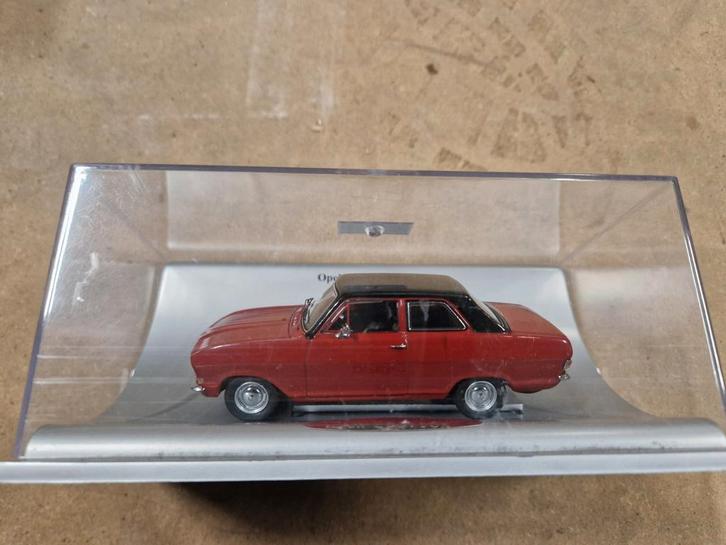 Opel Kadett B Van Schuco 1/43 - Zeldzame Rode Kleur, Hobby en Vrije tijd, Modelbouw | Auto's en Voertuigen, Zo goed als nieuw