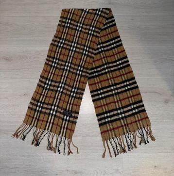 Burberry sjaal beschikbaar voor biedingen